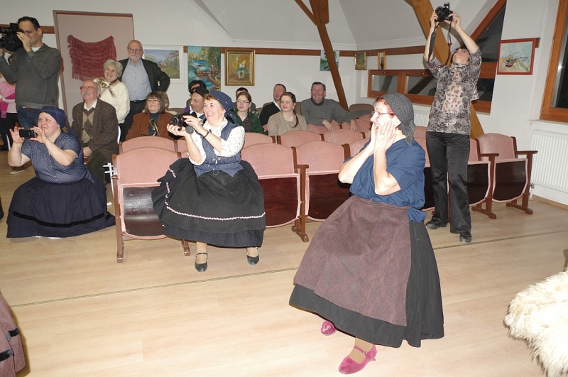 LEVI8628 (Medium).JPG